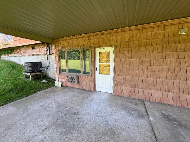 2961 US-11-Unit -2 in Whitney Point, NY - Foto de edificio - Building Photo