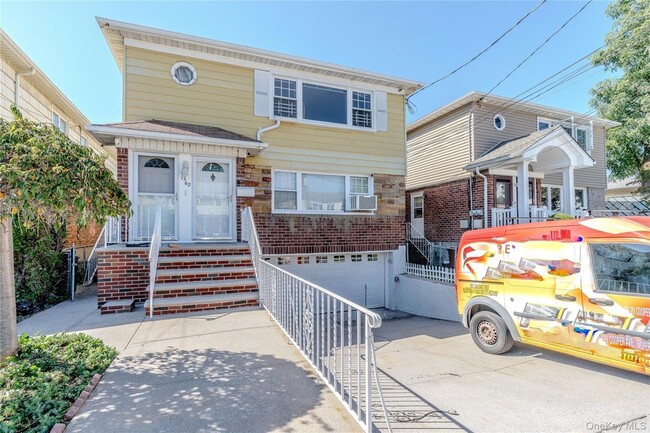 property at 15-62-62 Murray St