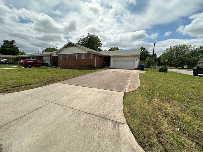property at 2428 S Sheridan Rd