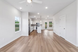 4306 Gambrel Oaks St in Blountville, TN - Building Photo - Building Photo