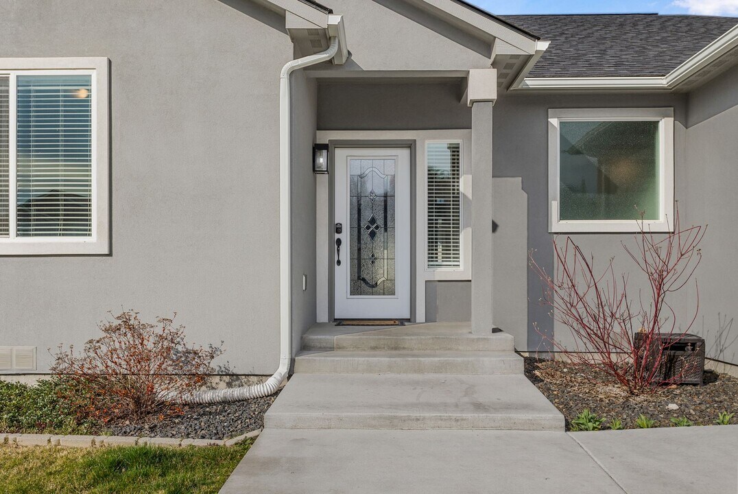 500 N 75th Ave in Yakima, WA - Building Photo