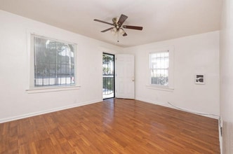 5424 S Van Ness Ave in Los Angeles, CA - Building Photo - Building Photo