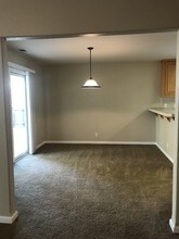 140 Delaney Dr in Chico, CA - Building Photo - Building Photo