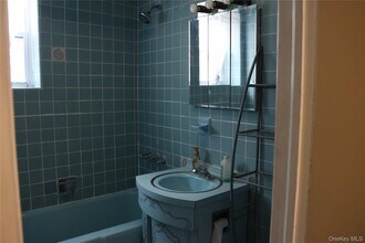 955 E 98th St in Brooklyn, NY - Building Photo - Building Photo