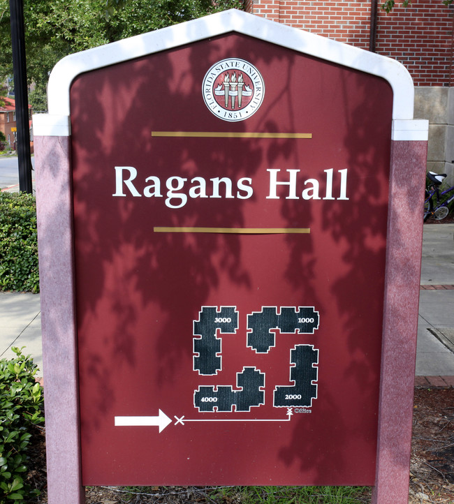 Ragans Hall in Tallahassee, FL - Foto de edificio - Building Photo