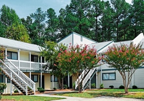 Emory Woods in Durham, NC - Building Photo