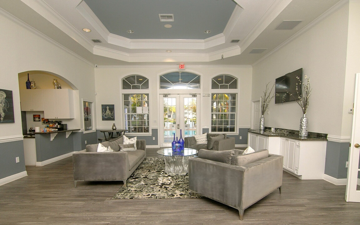 Park Crest At The Lakes in Ft. Myers, FL - Foto de edificio