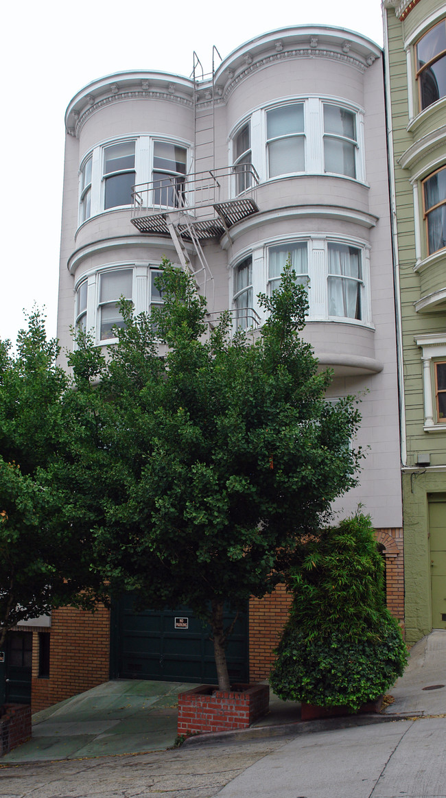 1137 Montgomery St in San Francisco, CA - Building Photo - Building Photo