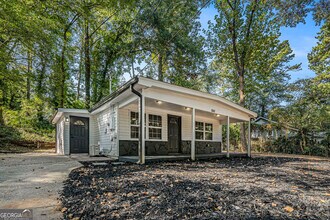 846 Mell Ct S E in Smyrna, GA - Building Photo - Building Photo