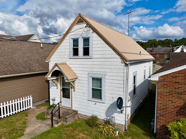 property at 1234 3rd Ave