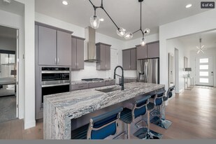 789 Miller Ave in North Salt Lake, UT - Building Photo