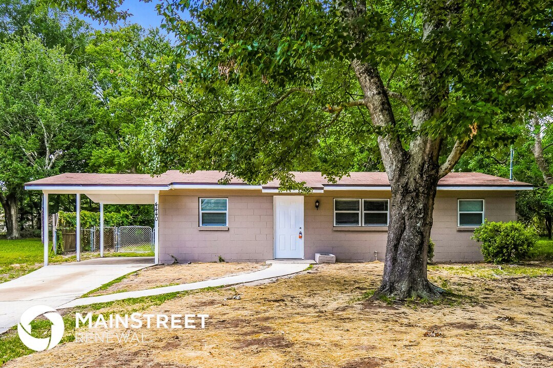 4440 Melvin Cir E in Jacksonville, FL - Building Photo