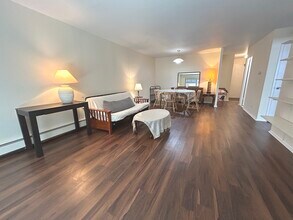 1567 Ridge Ave in Evanston, IL - Building Photo - Building Photo