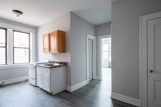 442-446 Monroe St. in Passaic, NJ - Building Photo - Interior Photo