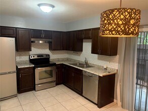 1800 Warringwood Dr in Orlando, FL - Building Photo - Building Photo