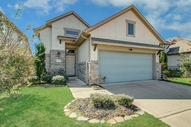 32038 Quail Terrace Ln in Shenandoah, TX - Building Photo - Building Photo