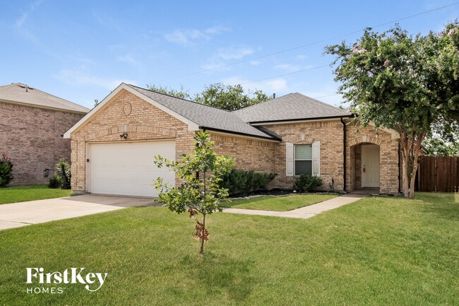 1450 Waldrop Dr in Lancaster, TX - Building Photo - Building Photo