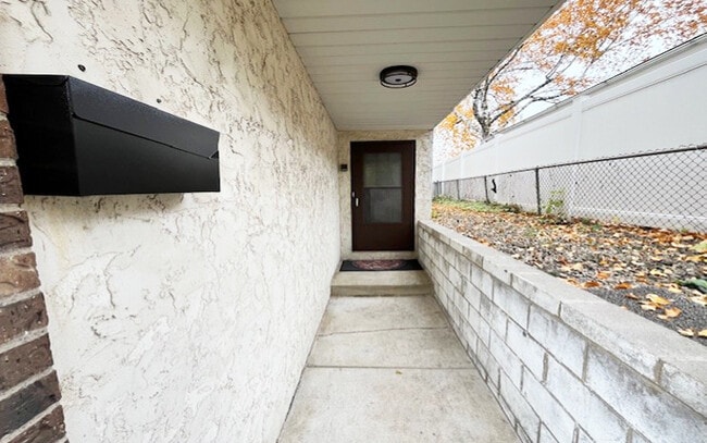 3879 Polk St NE in Columbia Hts, MN - Building Photo - Building Photo