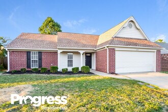 10712 Oak Cir N in Olive Branch, MS - Building Photo - Building Photo