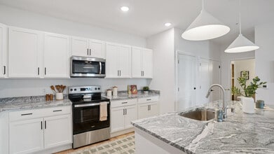 Westrock Residences in Hartland, WI - Foto de edificio - Building Photo