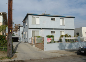 11221 Hatteras St in North Hollywood, CA - Building Photo - Building Photo