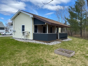 34 Mellon St in Lewiston, ME - Building Photo - Building Photo