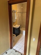 3620 W School St, Unit 2 in Chicago, IL - Foto de edificio - Building Photo