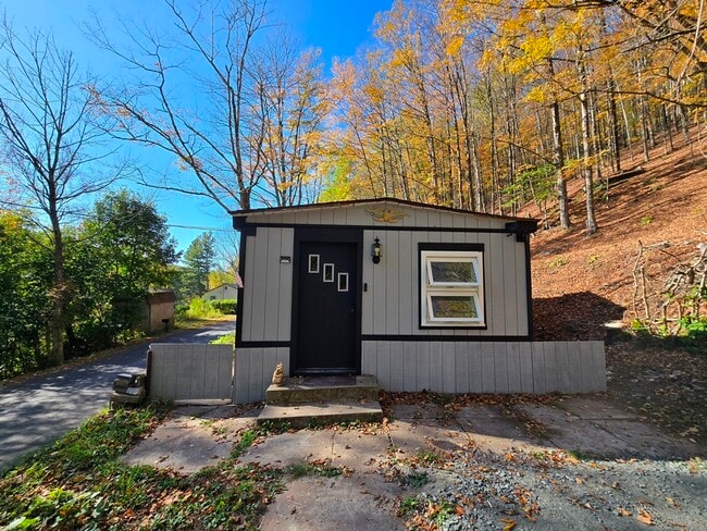 property at 286 Benton Hollow Rd