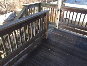 48 Oak St, Unit 2 in Dedham, MA - Foto de edificio - Building Photo