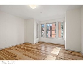 163 Newbury St in Boston, MA - Building Photo - Building Photo