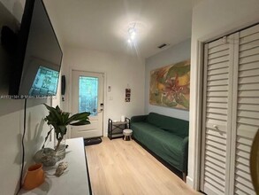 8220 NE 1st Pl in Miami, FL - Building Photo - Building Photo