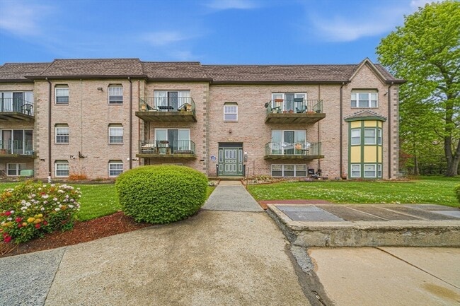 502 Oak St in Brockton, MA - Building Photo - Building Photo