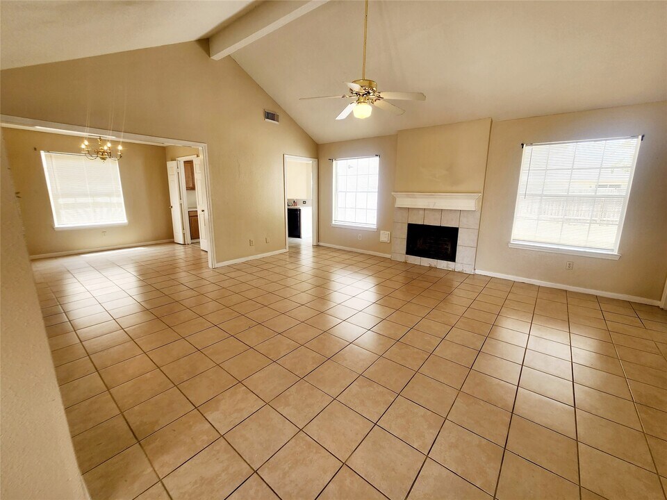 19722 Ridge Falls Ct in Cypress, TX - Foto de edificio
