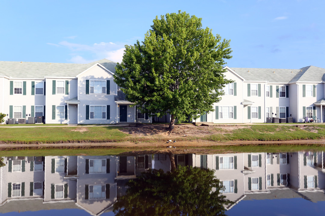 Stoddert Place in Pensacola, FL - Building Photo