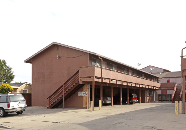 767 Holly St in Salinas, CA - Foto de edificio - Building Photo