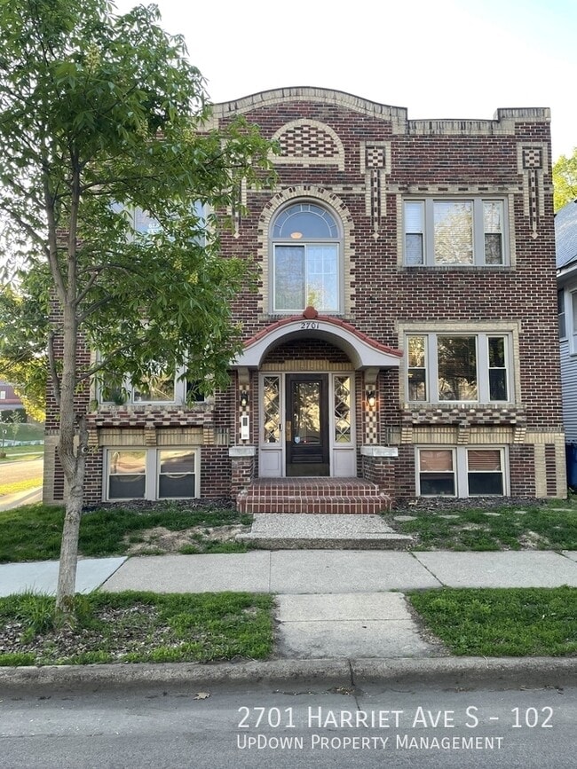 property at 2701 Harriet Ave