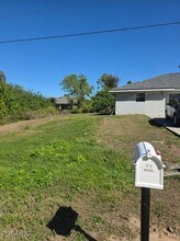 243 Meadow Rd in Lehigh Acres, FL - Building Photo - Building Photo