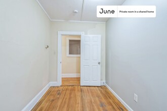 Private bedroom in 4 bed/1 bath Home in Boston, MA - Building Photo - Building Photo