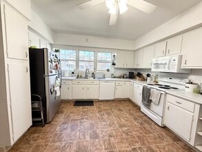 920 E 4th St, Unit 2 in Boston, MA - Building Photo - Building Photo