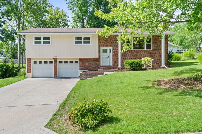 property at 1305 Jake Ln