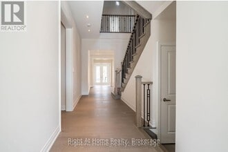 94 Smokey Holw Pl in Hamilton, ON - Building Photo - Building Photo