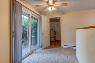4811 SE Boardman Ave in Portland, OR - Building Photo - Building Photo