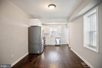 2228 N Howard St in Philadelphia, PA - Building Photo - Building Photo