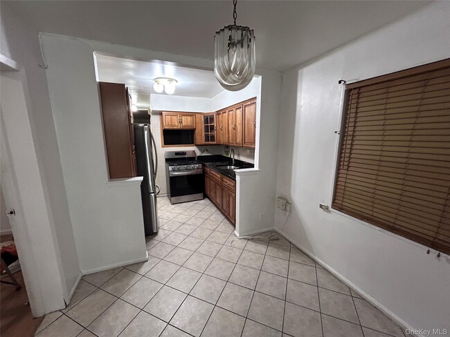 1116 E 102nd St in Brooklyn, NY - Building Photo - Building Photo