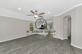 2201 Sweetwood Dr in Fort Worth, TX - Foto de edificio - Building Photo