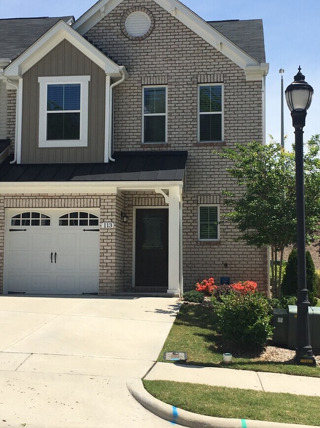 property at 113 Grande Sky Ct