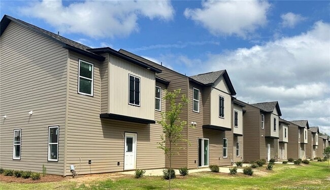 1135 Elk Knob Trl in Fayetteville, NC - Building Photo - Building Photo