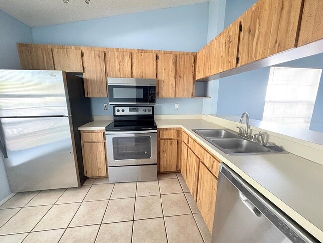 3700 Cuernavaca Ct in Largo, FL - Building Photo - Building Photo