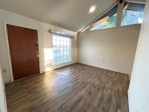 409 Royal St in Athens, TX - Building Photo - Building Photo