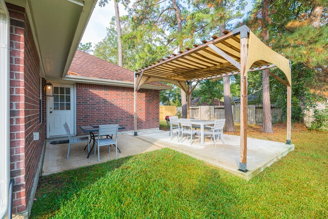 46 S Wynnoak Cir in Spring, TX - Foto de edificio - Building Photo